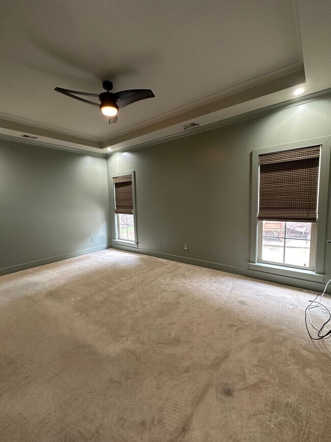 Building Photo - 358 Kingston Cir