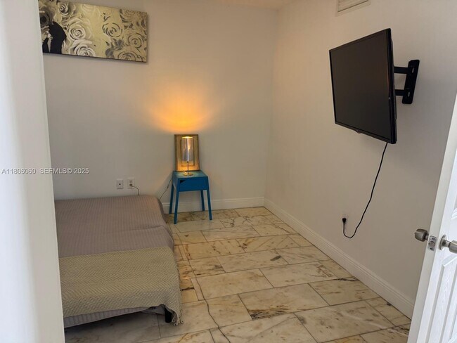 Building Photo - 1526 Pennsylvania Ave