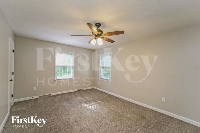 Building Photo - 9306 Covedale Dr