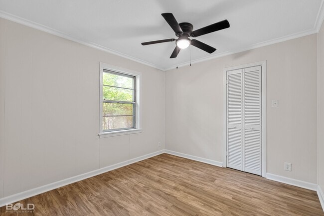 Building Photo - 6119 Bradford Dr