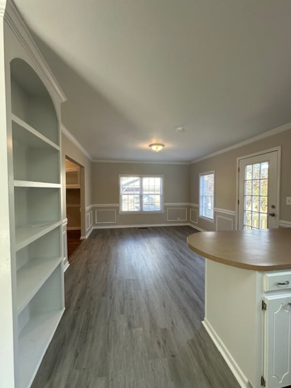 Building Photo - 1209 Lawhorn Rd