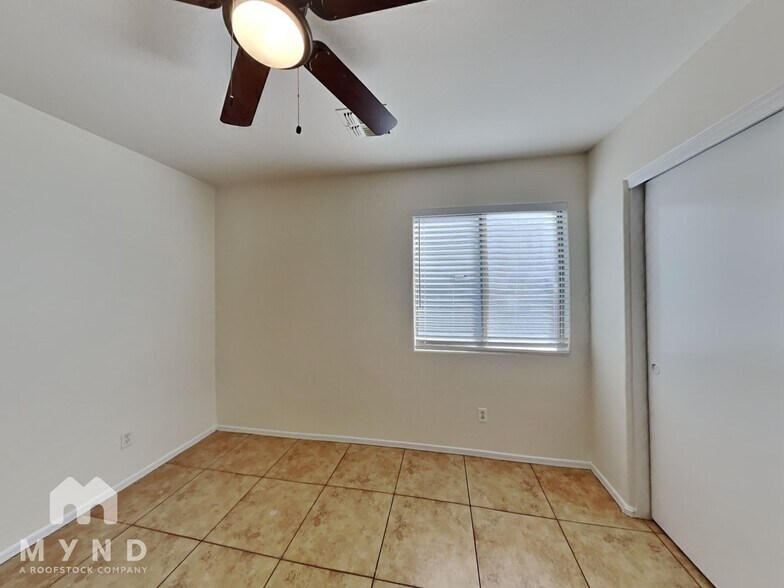 Building Photo - 3110 S 100th Dr