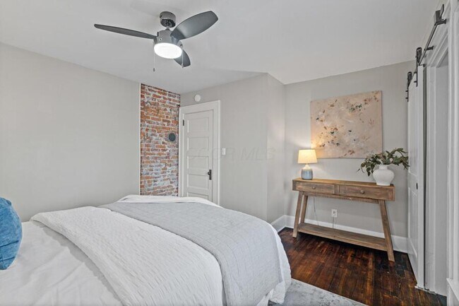 Building Photo - 1511 Hamlet St