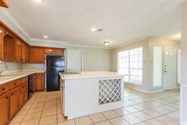 Building Photo - 25202 Tuckahoe Ln