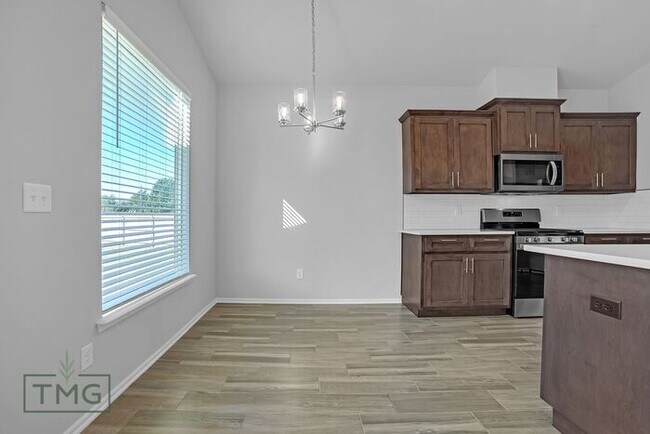 Building Photo - Naples: Your Stylish Haven in Owasso