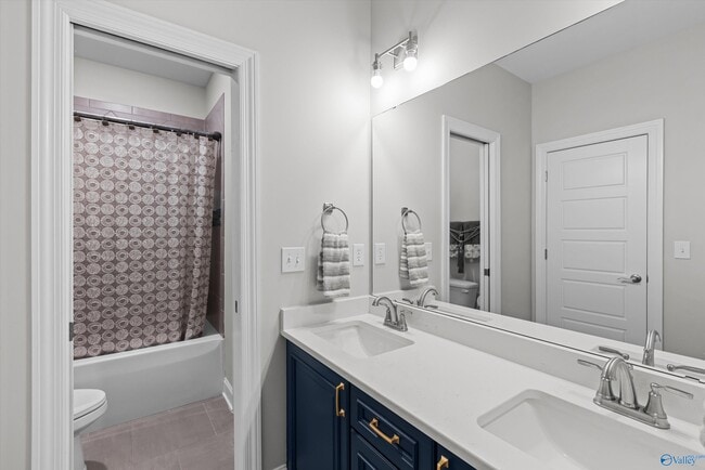 Building Photo - 112 Summer Walk Ln