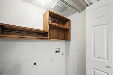 Building Photo - 2733 E Wentwood Dr