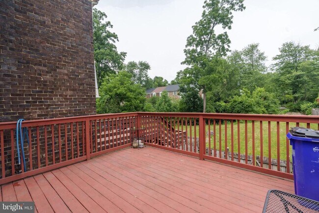 Building Photo - 5776 Yellowrose Ct