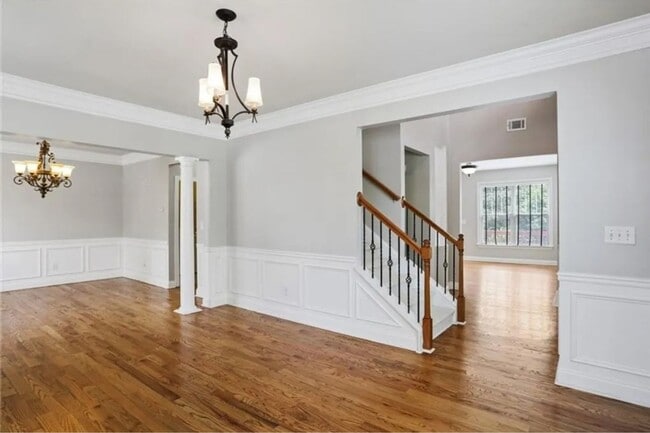 Building Photo - Charming 3BR Townhome in Atlanta