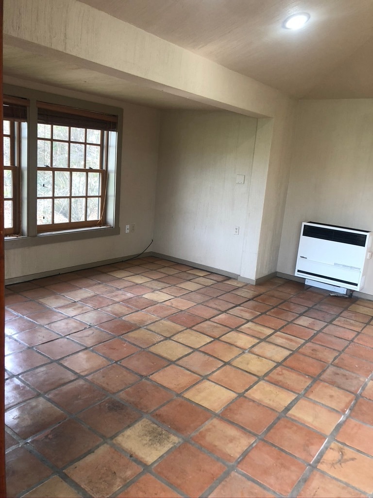 Building Photo - 1510 Fairway Dr