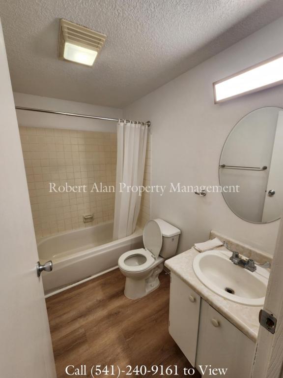 Building Photo - 320 NW 14th St