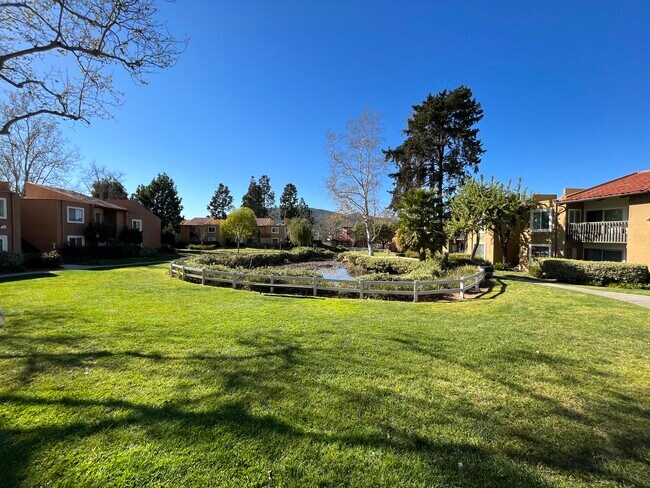 Building Photo - 17131 W Bernardo Dr