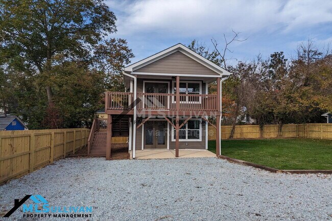 Building Photo - 911 Carolina Ave