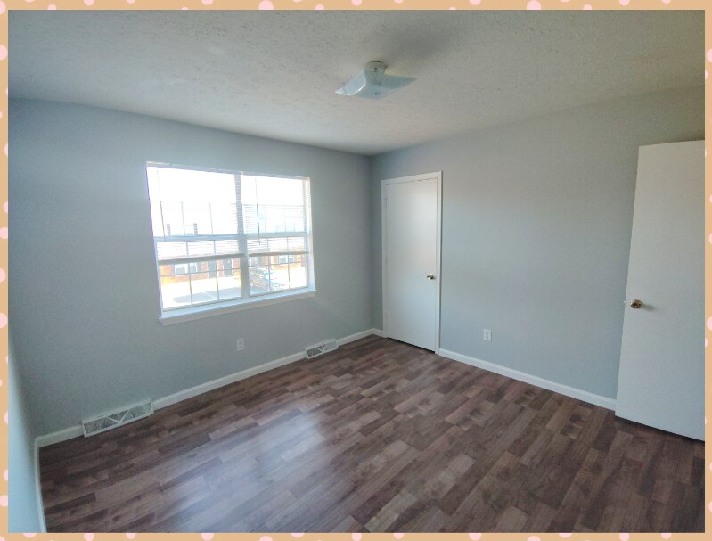 Building Photo - 74 Duiguid Dr