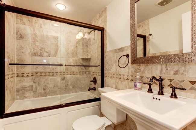 Building Photo - 249 Florida Ave NW