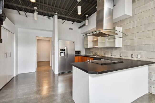 Building Photo - 217 N 12th St