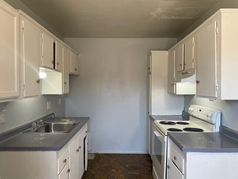 Building Photo - 705 Morgan Ave