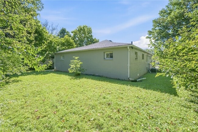 Building Photo - 8269 Sandy Ln