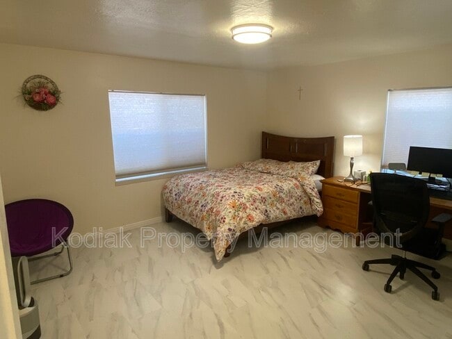 Building Photo - 5302 W Ted Wy