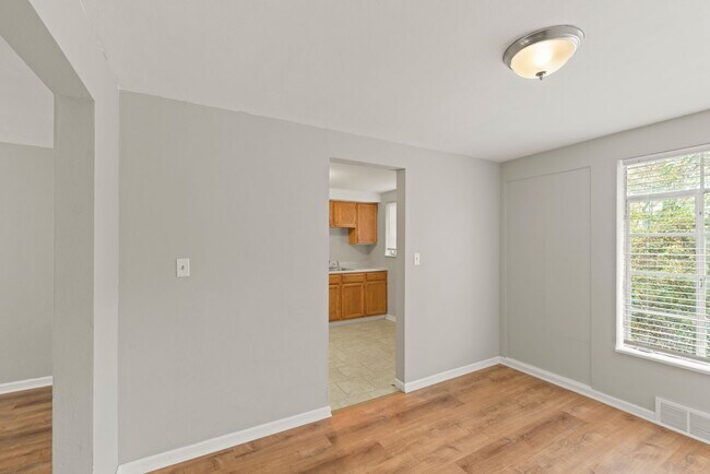 Building Photo - 462-464-464 Idlewood Rd