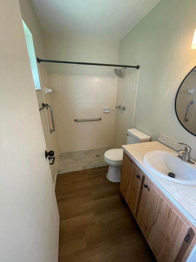 Building Photo - 1849 SE Rainier Rd