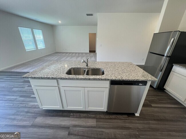 Building Photo - 7760 Sudbury Cir