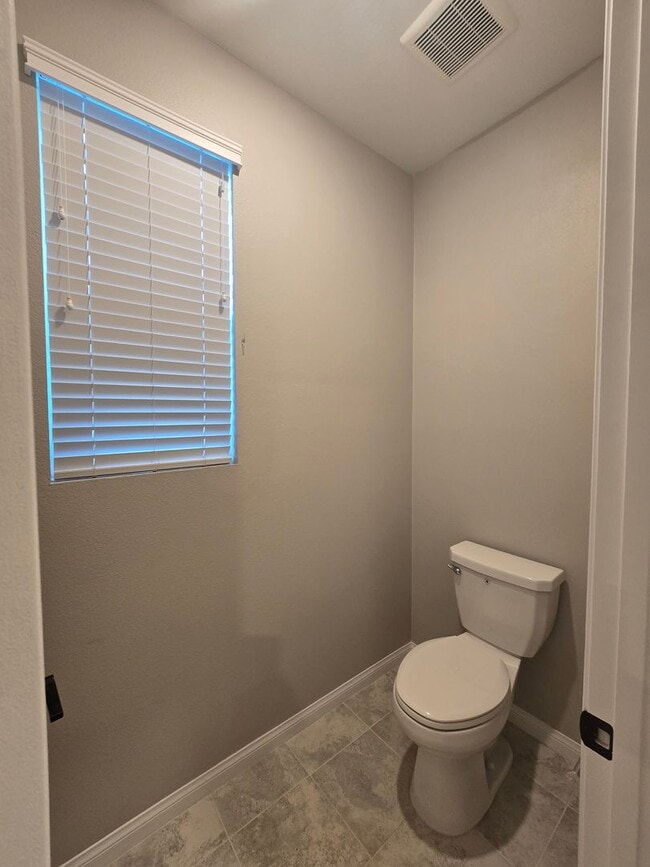 Building Photo - Fresh, Fun & Fully Loaded! 1681 Whitmore L...