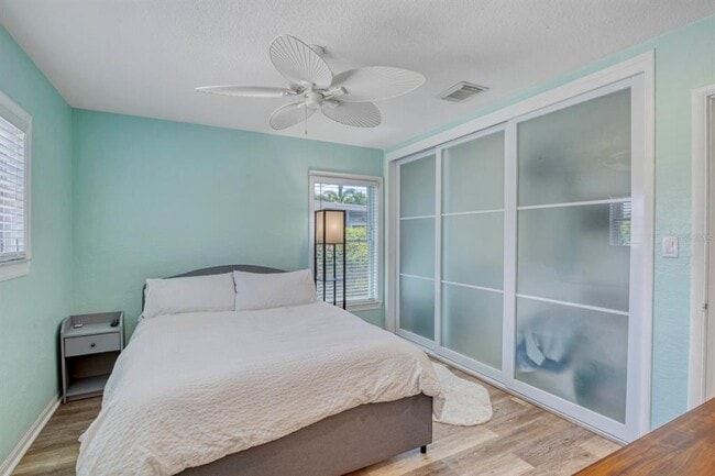 Building Photo - 301 41st Ave