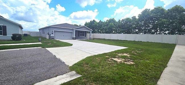 Building Photo - 212 Bergamot Lp