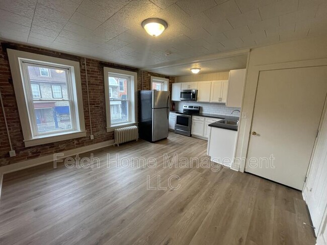 Primary Photo - 930 Cumberland St