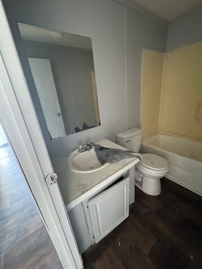 Building Photo - 3 BR 2 Bath 1,280 sq ft singlewide mobile ...