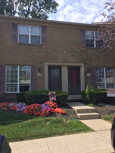 Primary Photo - 5089 Dalmeny Ct