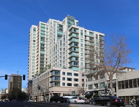 Building Photo - The Grand