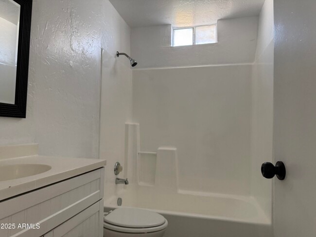 Building Photo - 13221 North 21st Pl