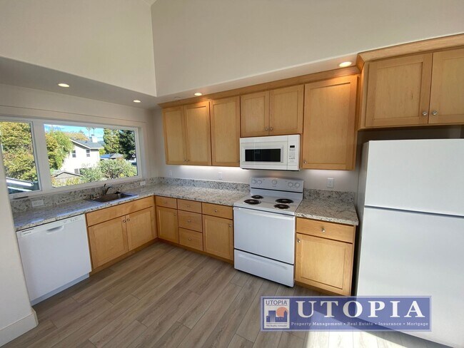 Building Photo - Newly Built 3Bd/2Ba Townhouse Style Home w...