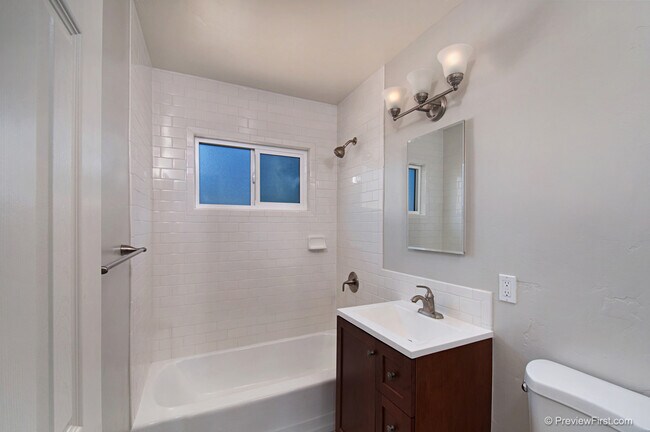 Building Photo - Talmadge 1 bedroom beauty!!  4459 1/2 52nd Street, San Diego CA 92115