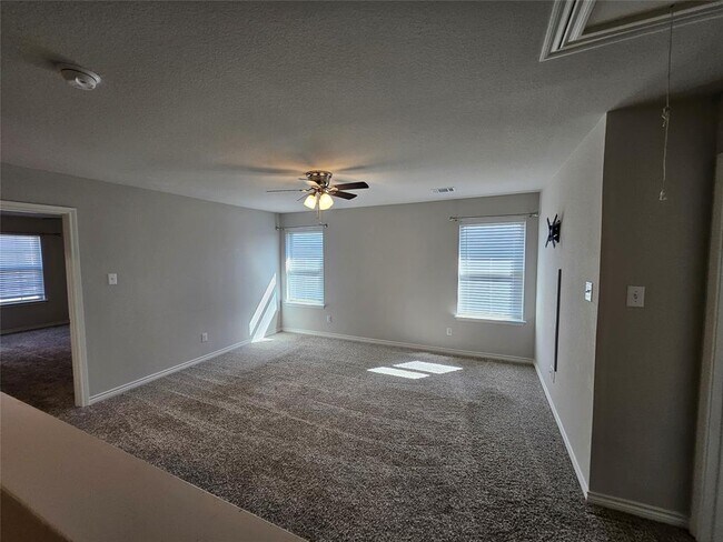 Building Photo - 112 Batjac Aly