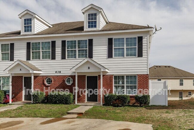 Building Photo - 638 Mill Stone Bluff