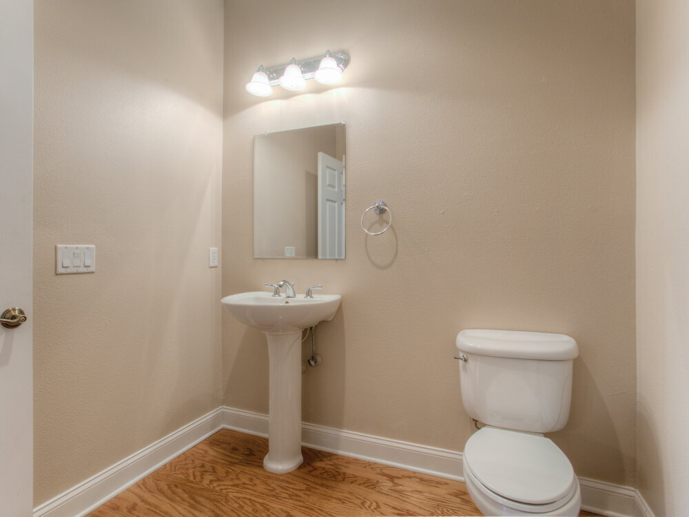 Building Photo - 204 Aberdeen Pond Dr