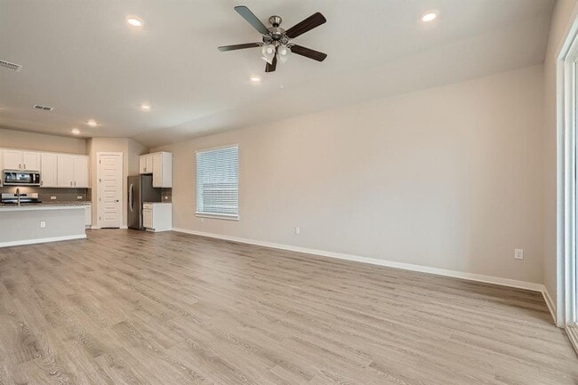 Building Photo - 2032 Wilsons Warbler Dr