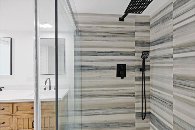 Building Photo - 1360 S Ocean Blvd