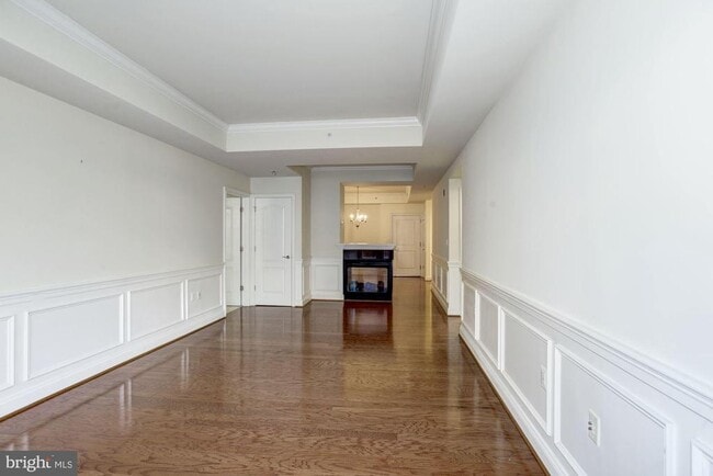 Building Photo - 320 S West St