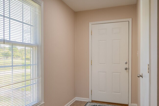 Building Photo - Rutrough Road