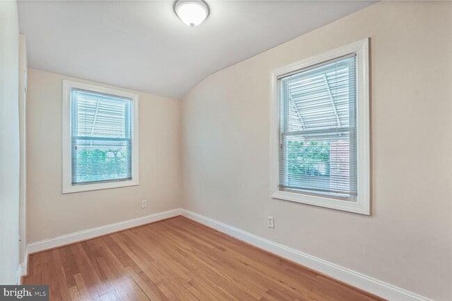 Building Photo - 3477 23rd St SE