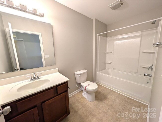 Building Photo - 10814 Derryrush Ave