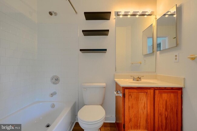 Building Photo - 3409 Howell Ct