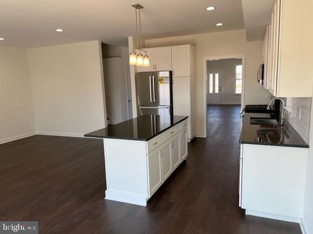 Building Photo - 13499 Damar Dr