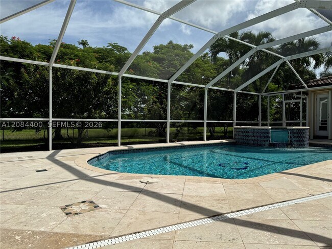 Building Photo - 16643 Golfview Dr