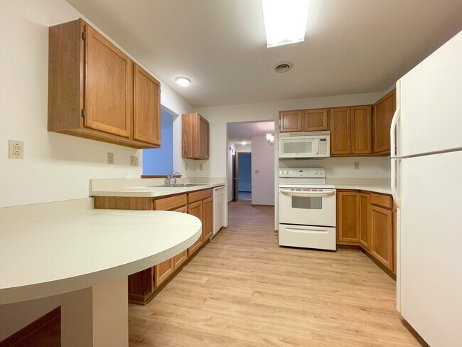 Building Photo - 3228 Wood Rd