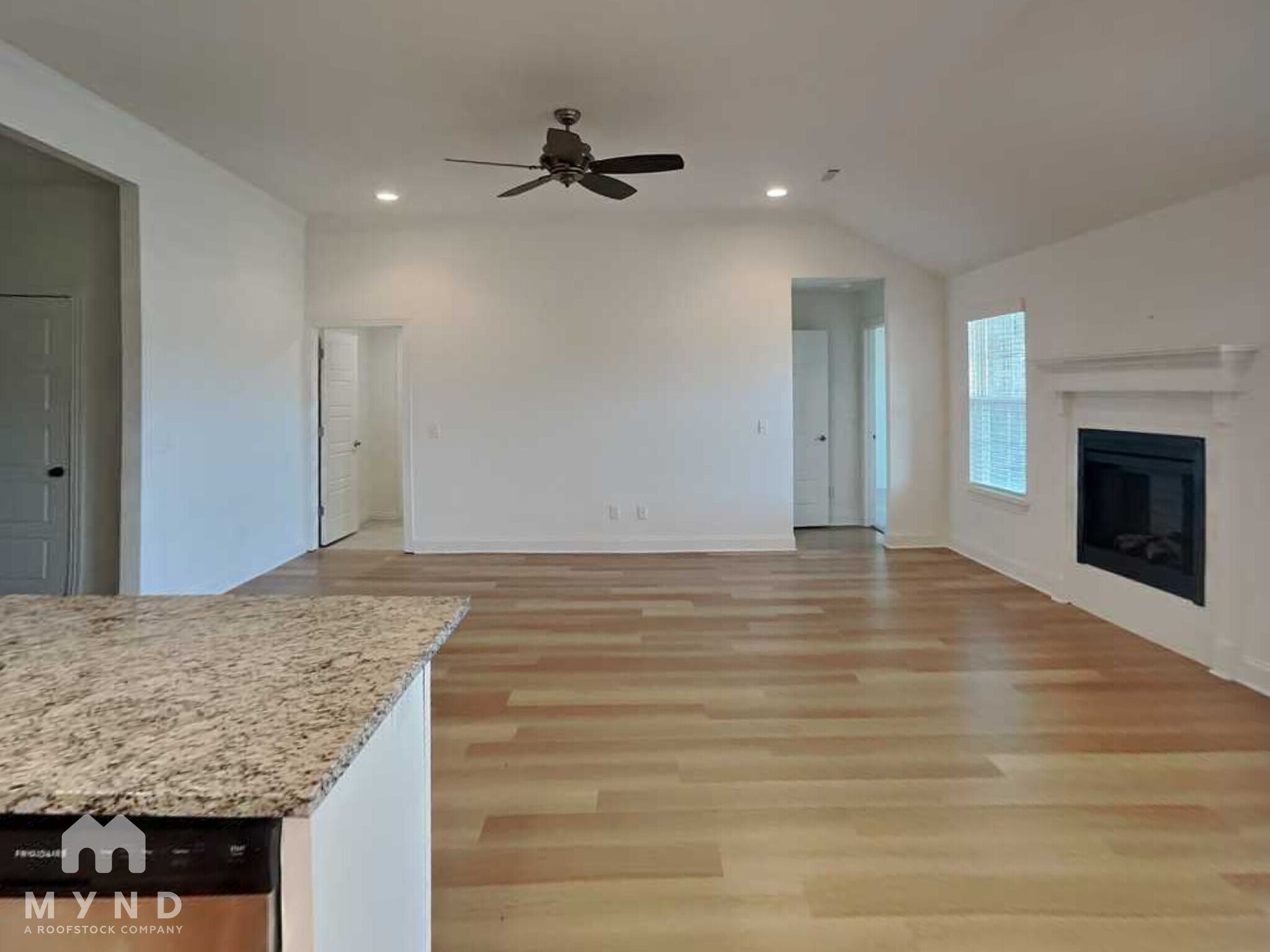 Building Photo - 5904 SW Teppee Ave